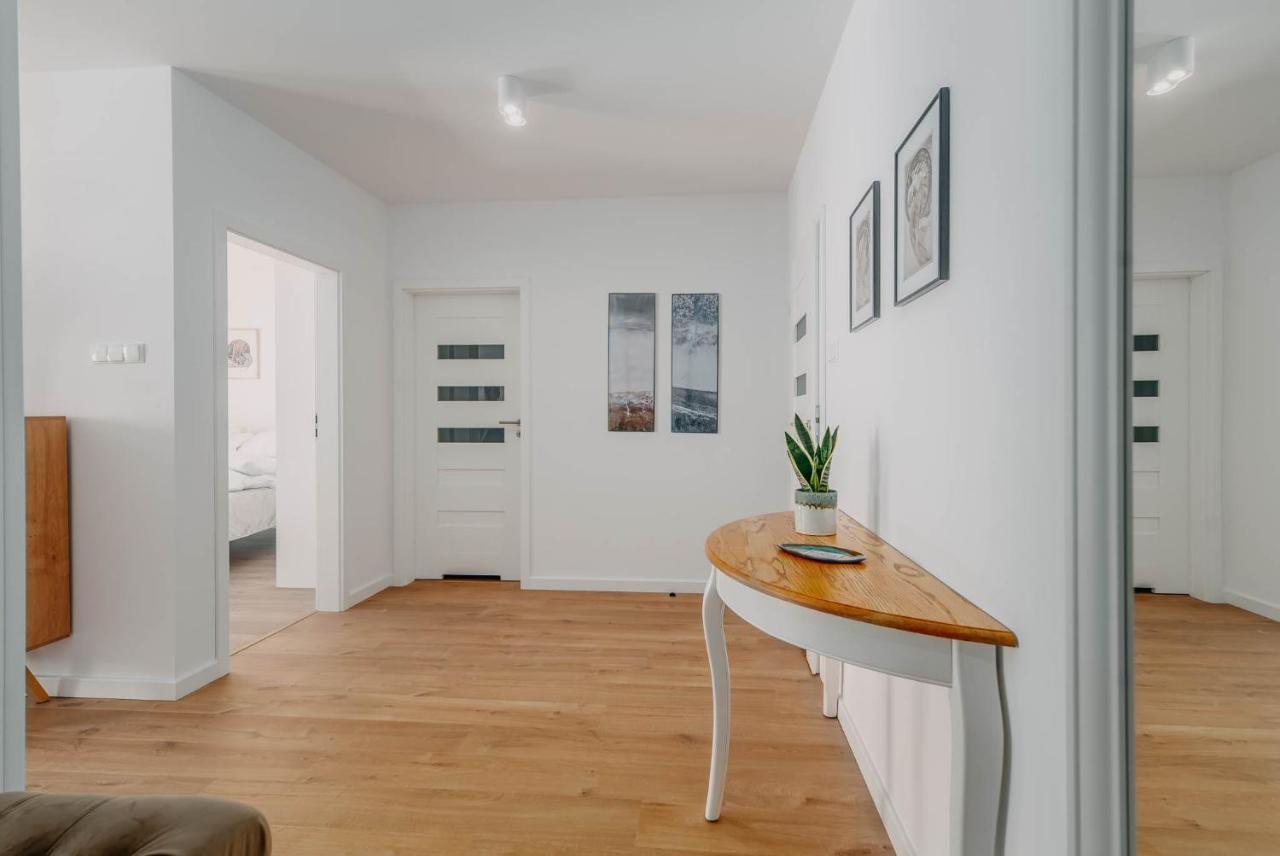 Nadmorskie Tarasy Apartament Wave Surfingbird Kolobrzeg Bagian luar foto
